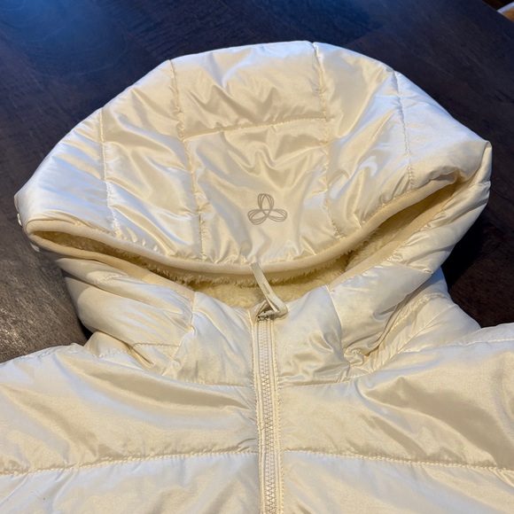 TNA Women's Cream Puffer Jacket - Picture 3 of 9